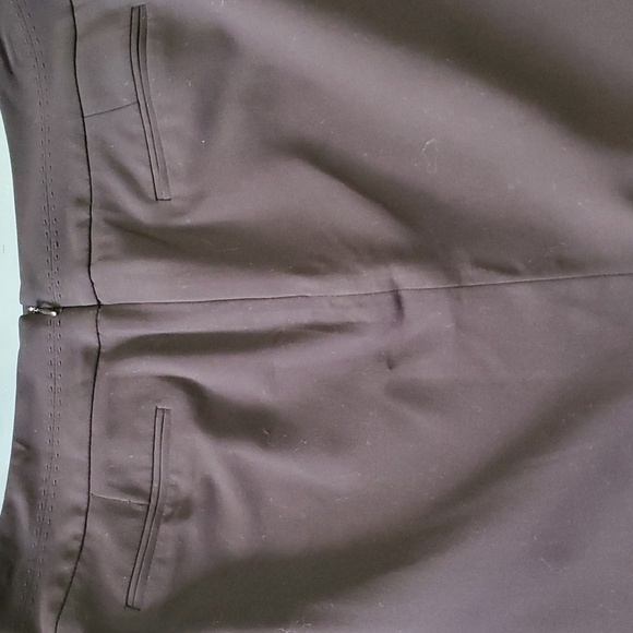 PENCIL SKIRT, like new black by Worthington. Completely lined size 10 petite. - Picture 5 of 8